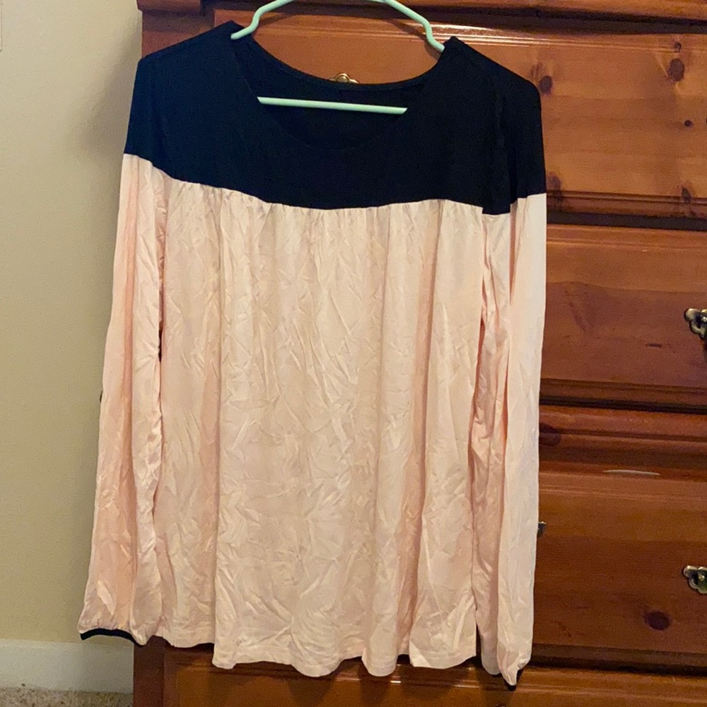Size Large long sleeve pink and black top